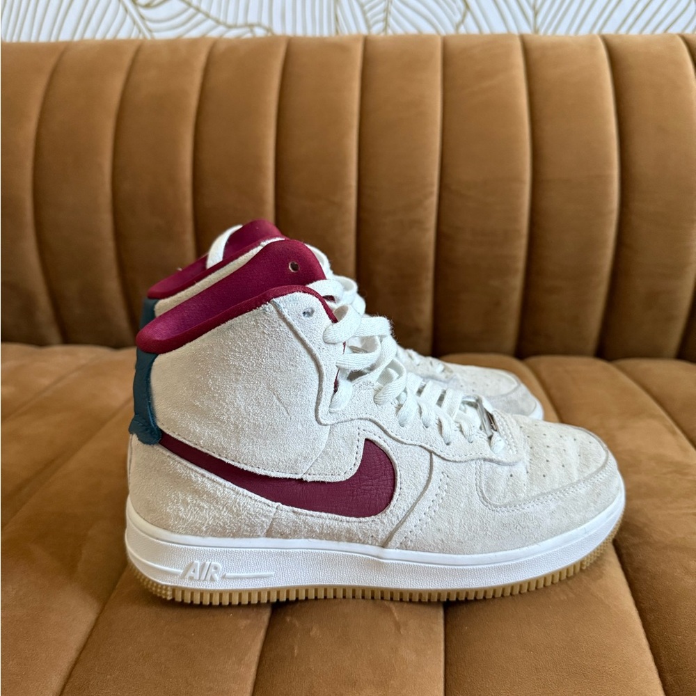 The Nike Air Force 1 Sculpt Grey Suede/Teal & Berry Sz 6.5 - Picture 1 of 11